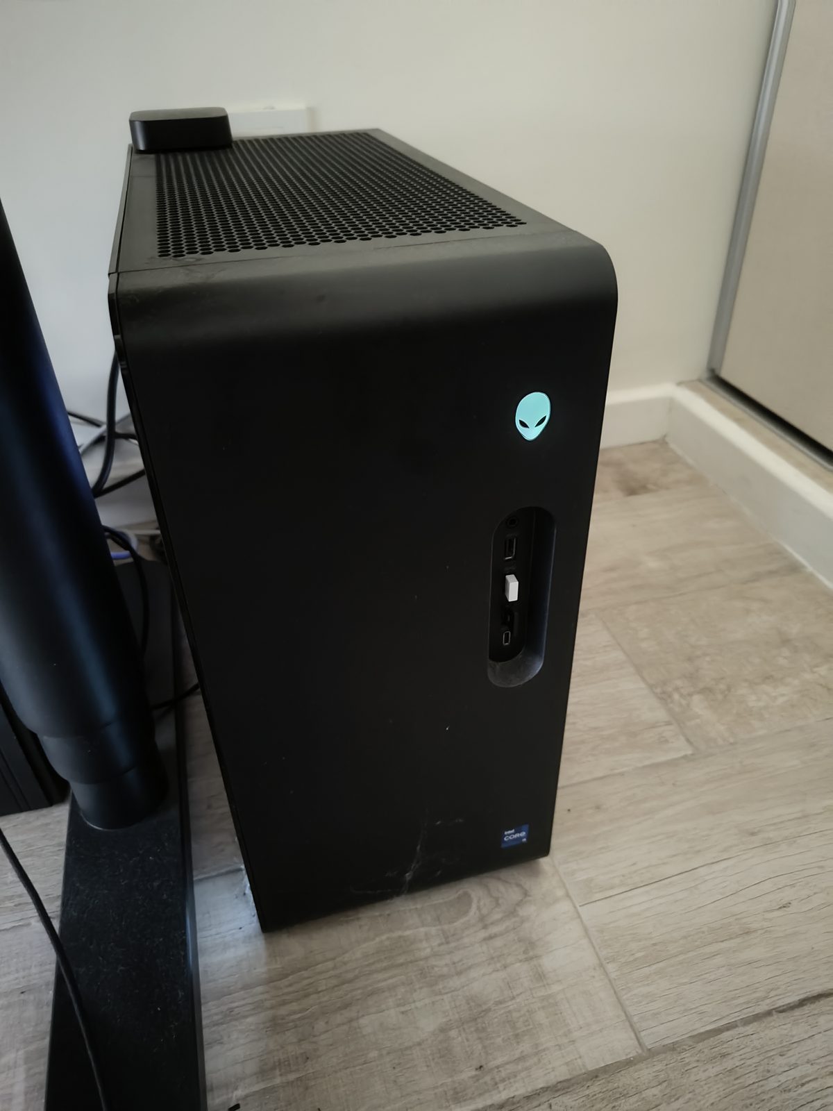 Alienware Aurora R16 — i9-14900KF · RTX 4090 · 64 GB