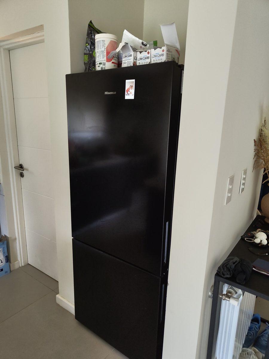 Heladera No Frost Hisense RB3P422NEB 417L Negra